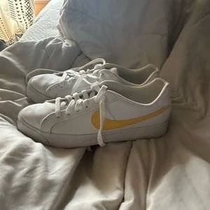 yellow nike shoes